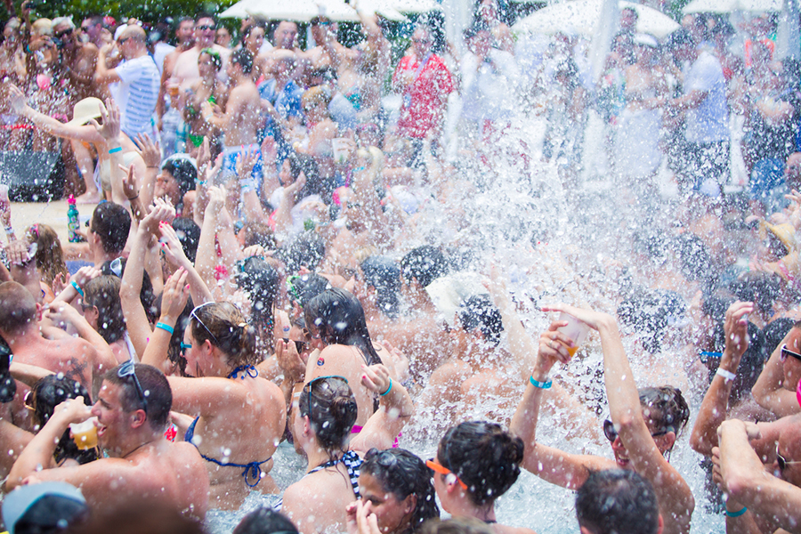 pool party