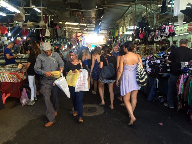Budget Shopping in Tel Aviv